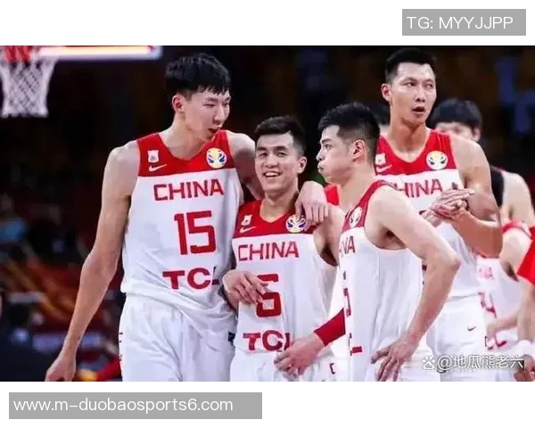 琼斯评中国篮球首发五虎阵容易建联小丁郭艾伦周琦赵睿的实力与潜力分析